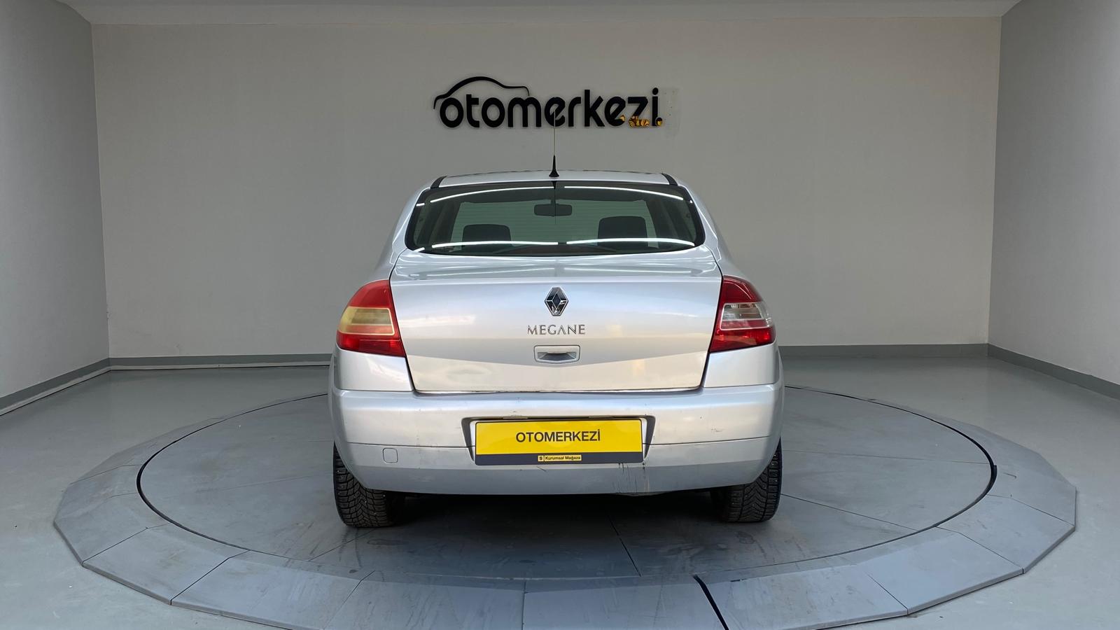 RENAULT MEGANE 23